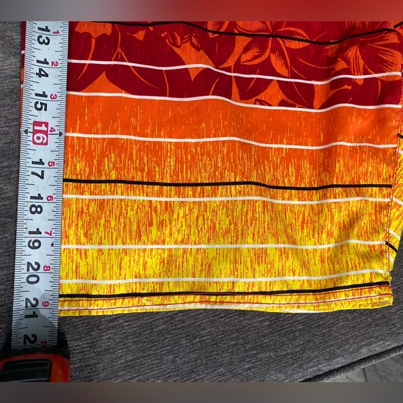 Roundtree and Yorke swim suit men’s large - Picture 11 of 12